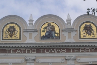 Teatro Tomás Terry, un ateneo con Historia.